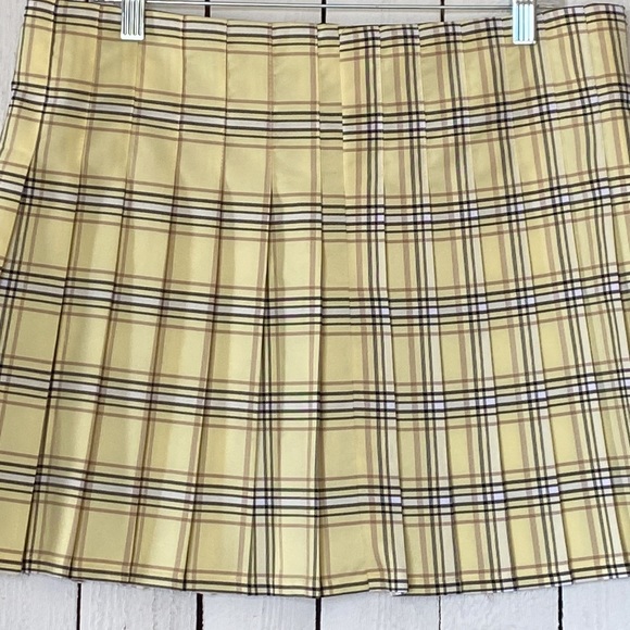 Tennis Skirt - Picture 4 of 12